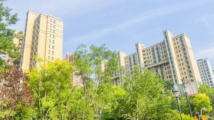 天鸿万卷府外景图