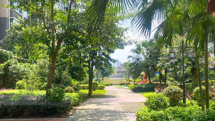 朗晴假日五期外景图