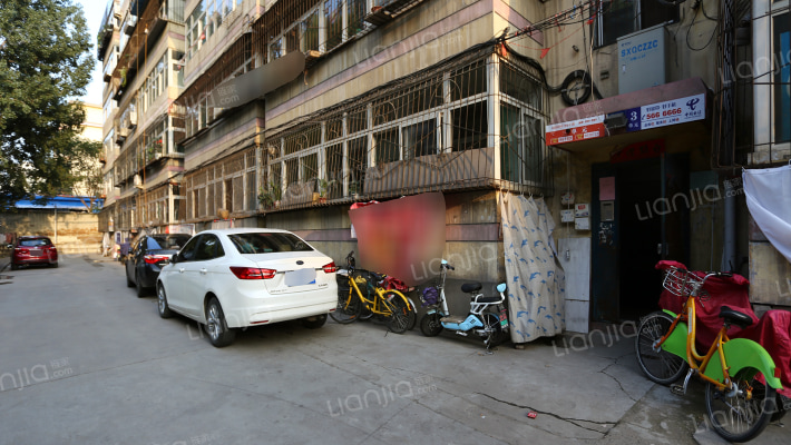 东辉苑小区外景图