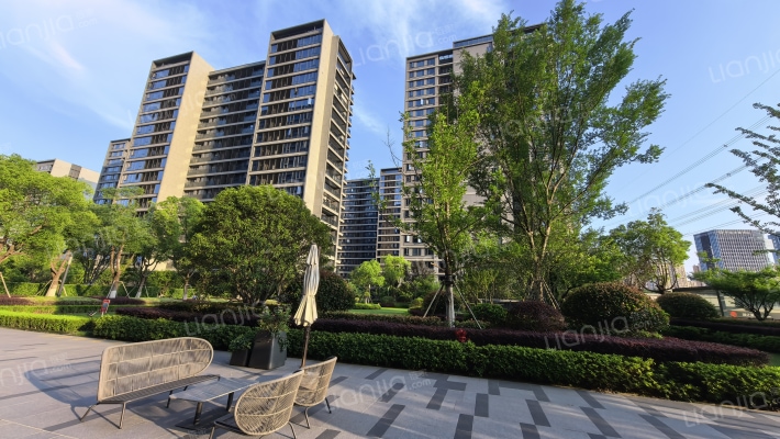 风尚望和湾外景图