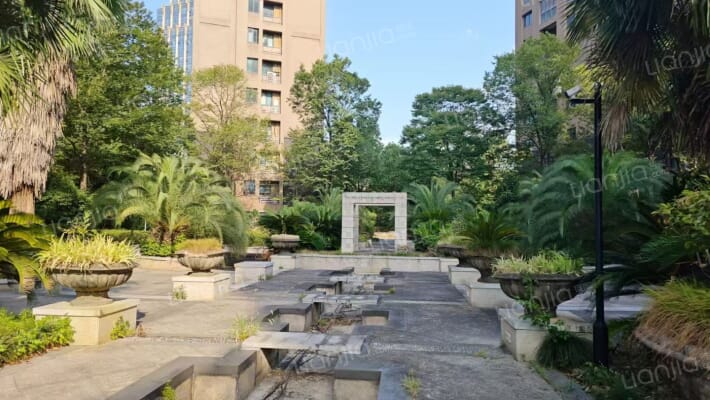 海陆世贸寓所外景图