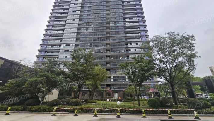 绿地中央广场六期外景图