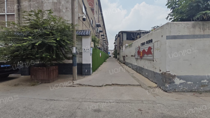 锻轧厂家属院外景图