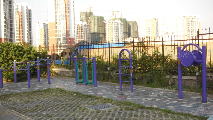 浮山后三小区外景图