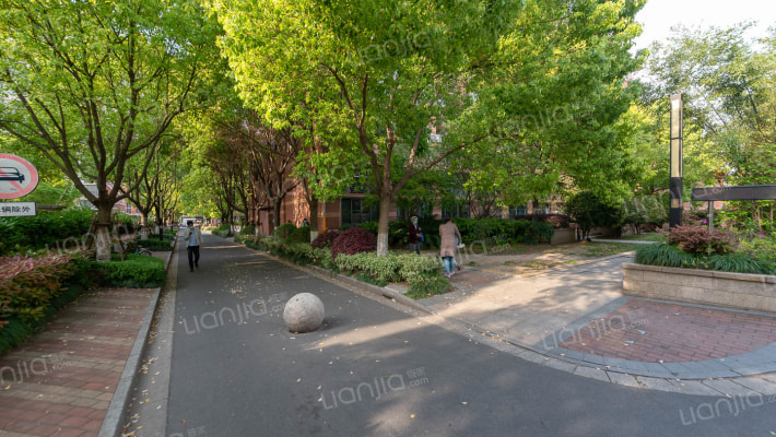 三湘四季财富广场外景图