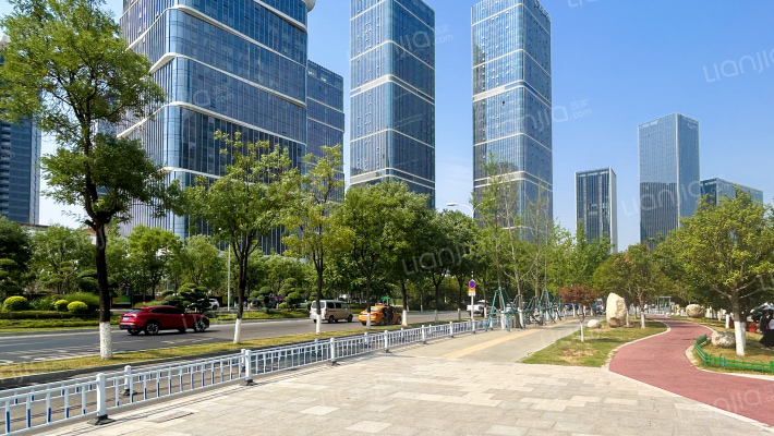 源创中心东区外景图