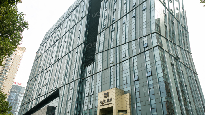 天际大厦外景图