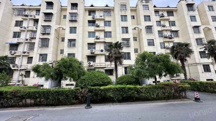 红光小区外景图