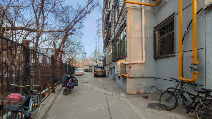 吵约小区外景图