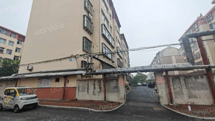 龙井街205号外景图