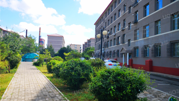 武警内蒙古森警总队警官住宅小区外景图