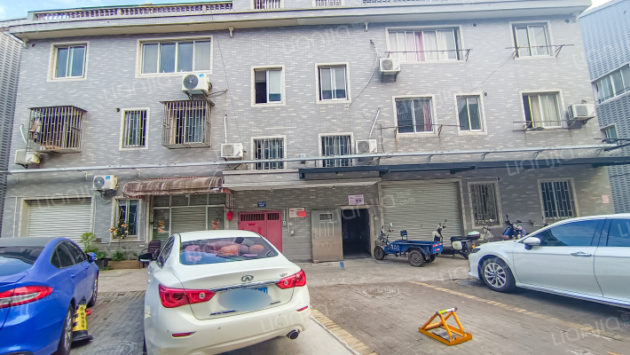 银菊小区外景图