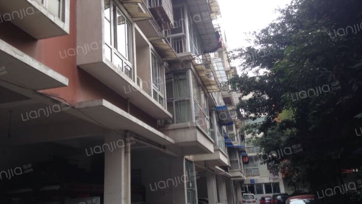 花香九里外景图