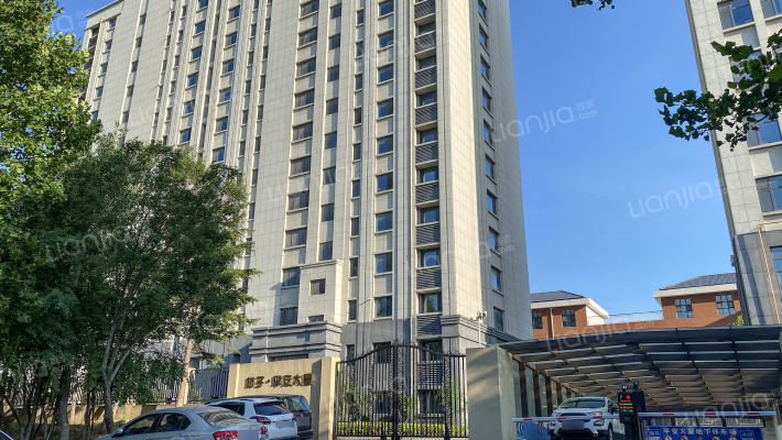 平安大厦外景图