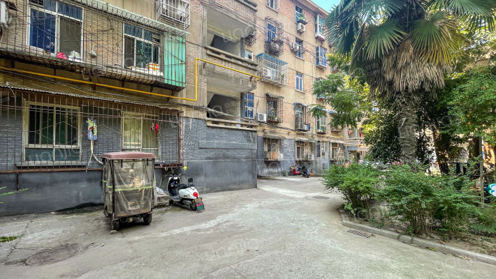 陕西供销储运公司家属院外景图