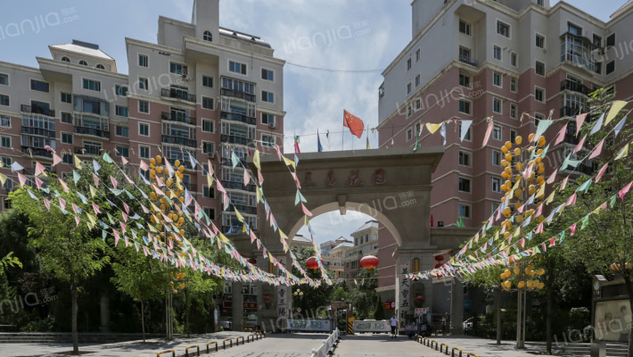 三易花园外景图