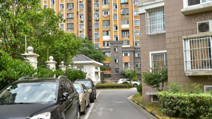 沁春园三村外景图