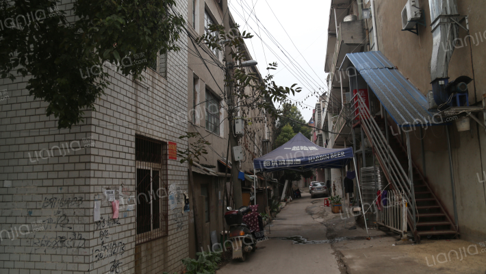 邱余陶175号外景图