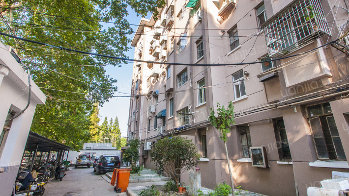 钟灵街105号外景图