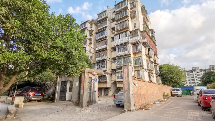 后坂公交宿舍外景图