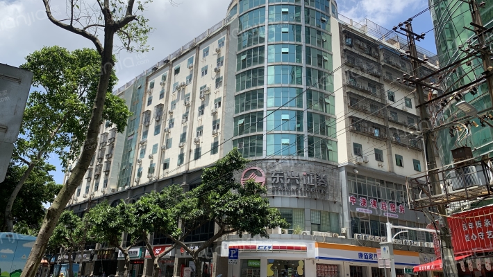 新世纪大厦外景图