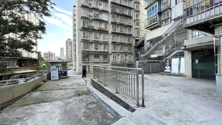 书香门第外景图