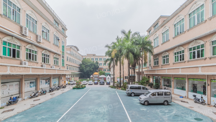 富韵广场外景图