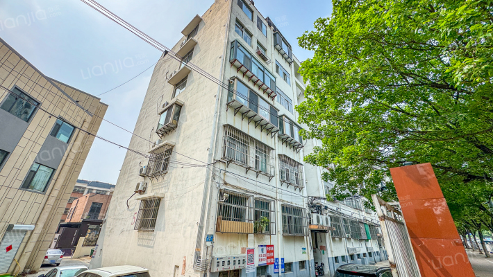 市劳动局宿舍外景图