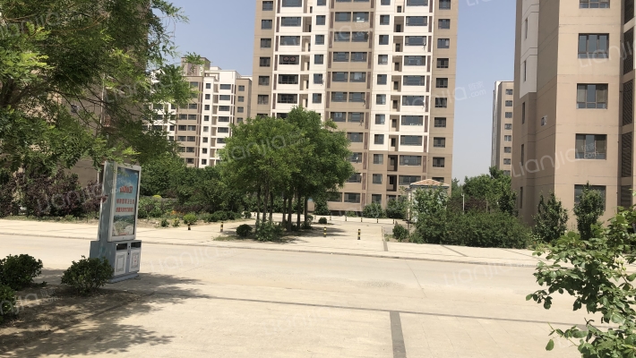 周良水苑小区外景图