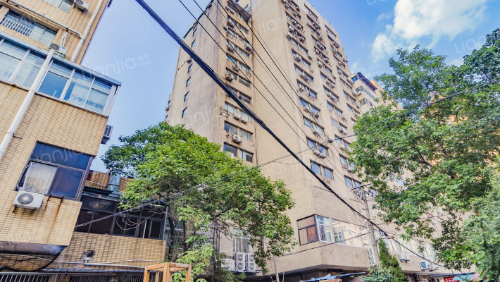 普华大厦外景图