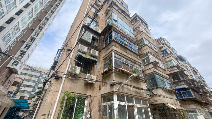 经三路六号院外景图