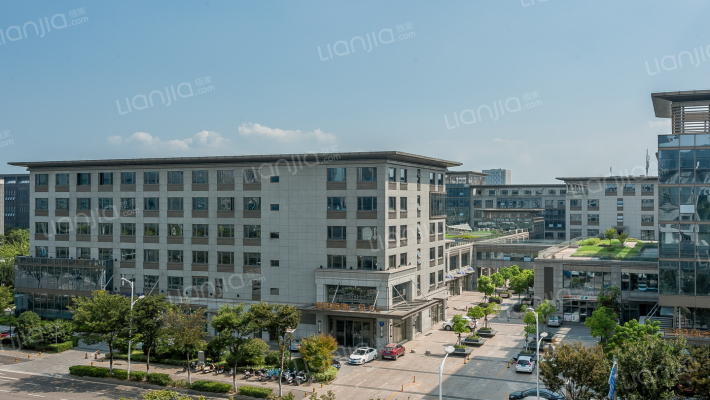 吉田商务广场外景图