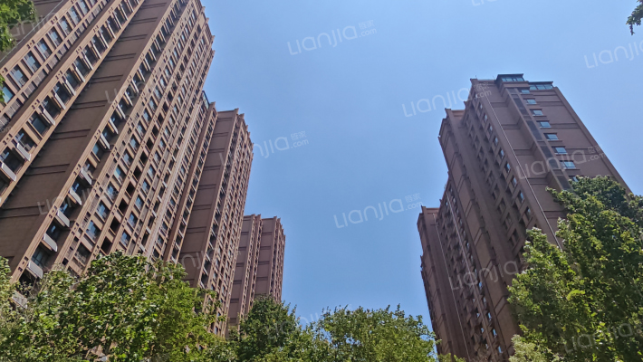 泉景天沅和园外景图