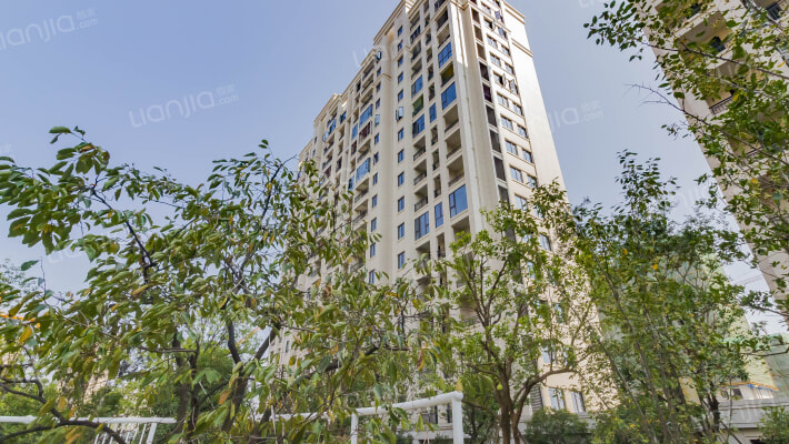 保集海塘府外景图