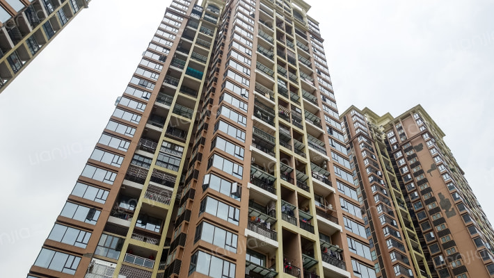 峰度天下外景图