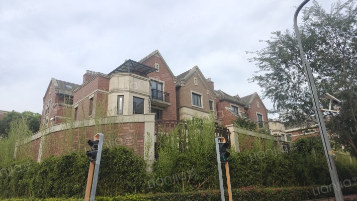 保利二十四院外景图