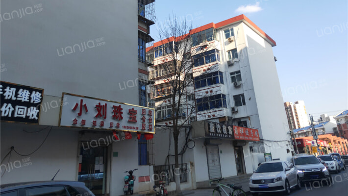 剧场西里外景图