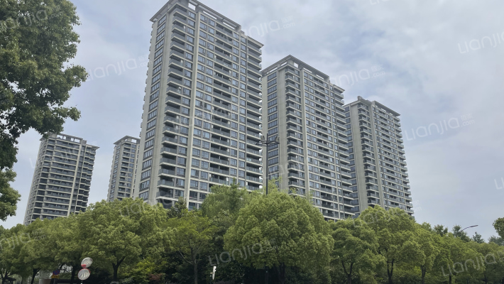 枫翠岚湾外景图