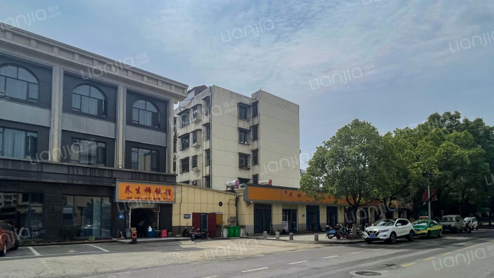 城乡建设档案馆家属院外景图