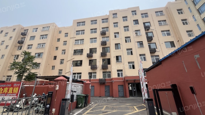 蔬菜小区宿舍外景图