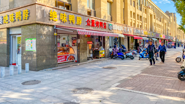 滨湖假日花园万国农贸外景图