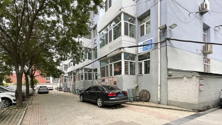 一中宿舍外景图