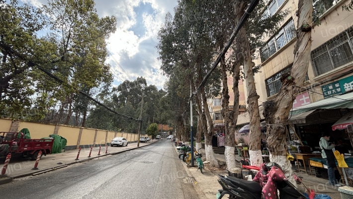 春建司殷家箐职工干警住宅区外景图