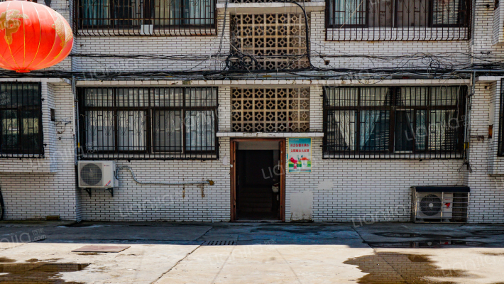 中南安居外景图