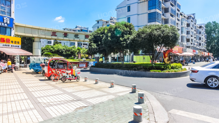 三景花园外景图