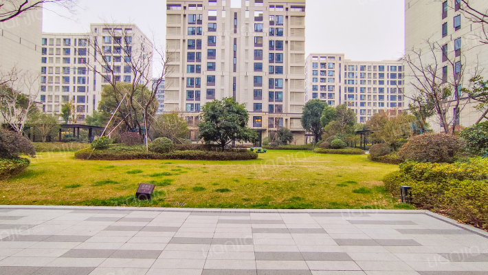 世茂璀璨华庭外景图