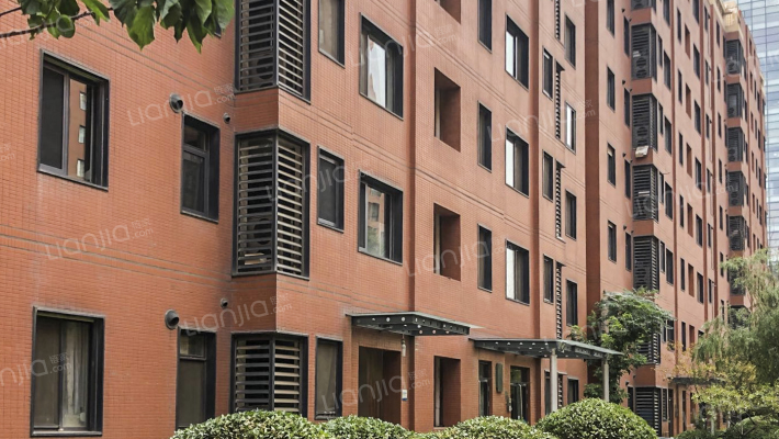 爱丽家园东区外景图