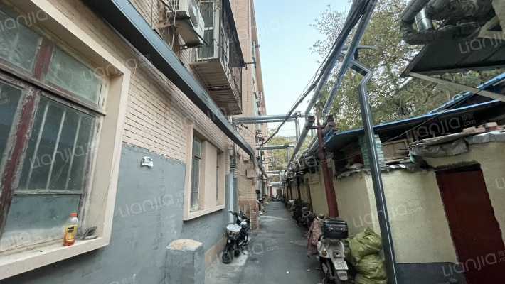 商幼家属院外景图