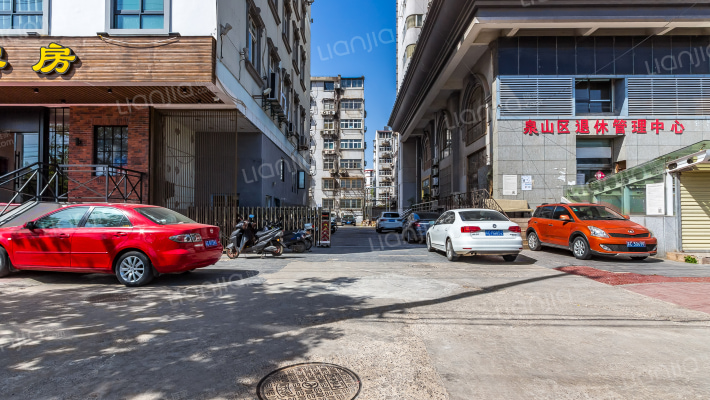 望湖大厦外景图