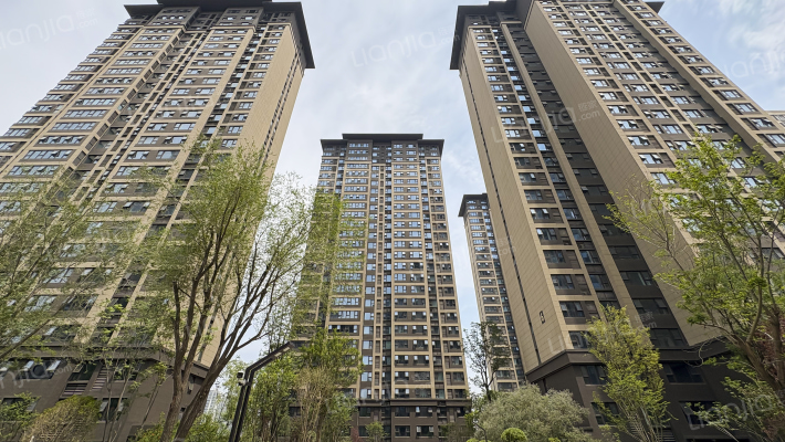 亚星倚澜苑外景图